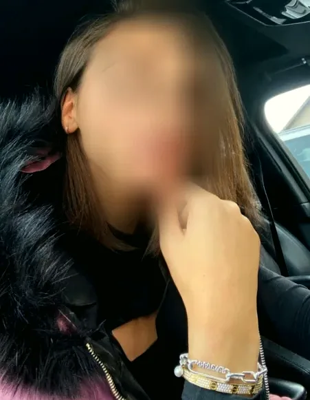 Ana, 28 años